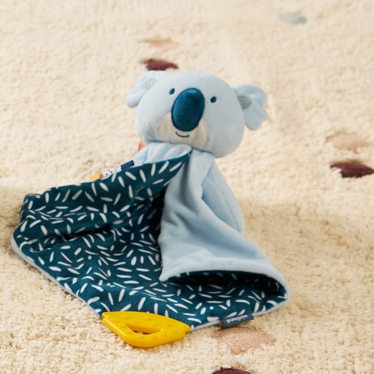Detský zmyslový mojkáčik Miniland Baby Koala